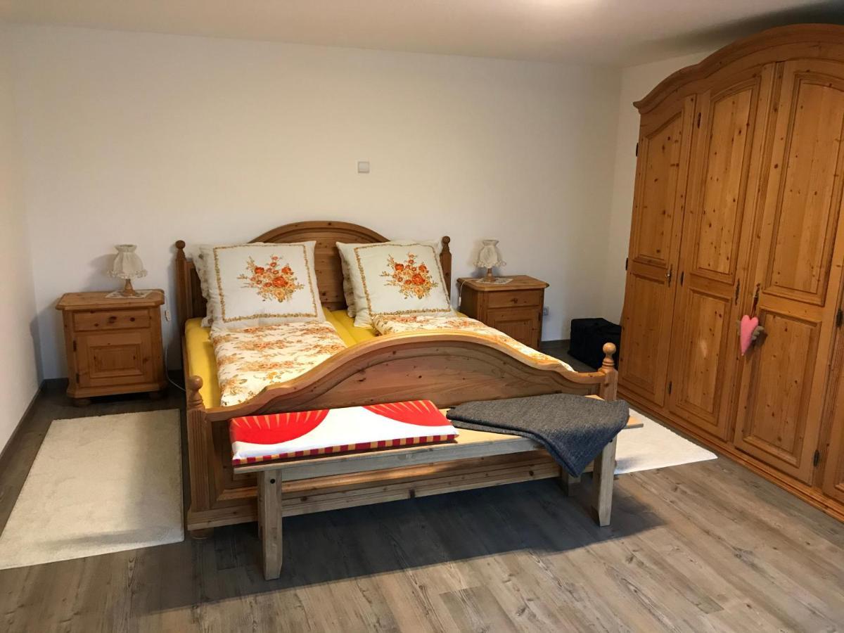 Ferienwohnung „Frosch“ Neukirchen-Balbini Εξωτερικό φωτογραφία